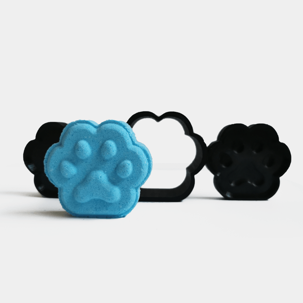 Paw Bath Bomb Mould and Paw shaped bath bomb