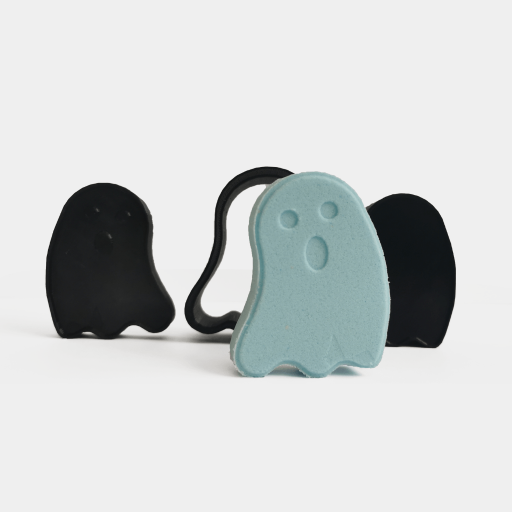 Ghost bath bomb and bath bomb mould