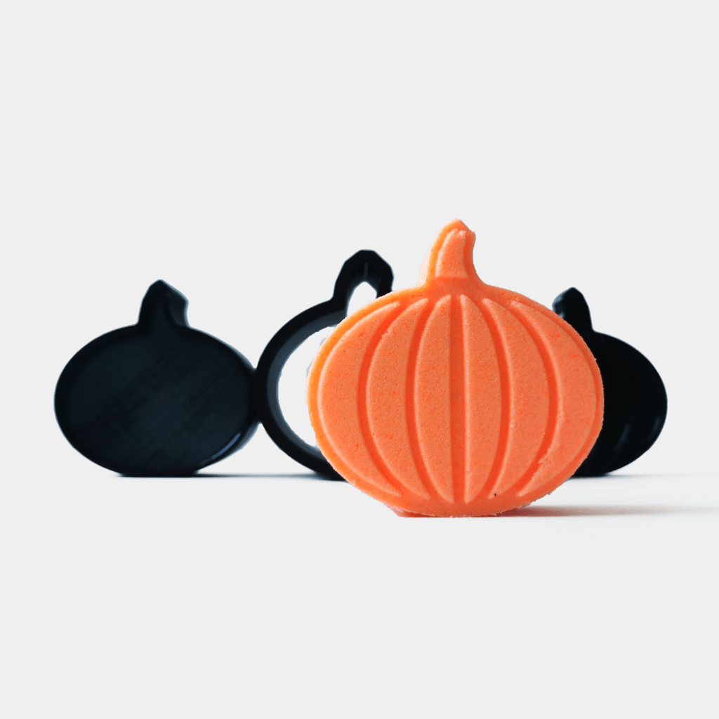 Flat pumpkin bath bomb and bath bomb mold
